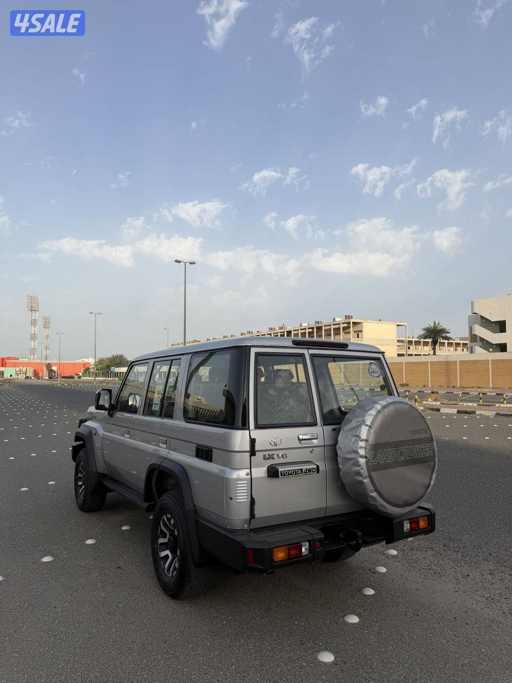 لاند كروزر نص 2026 اصفار3
