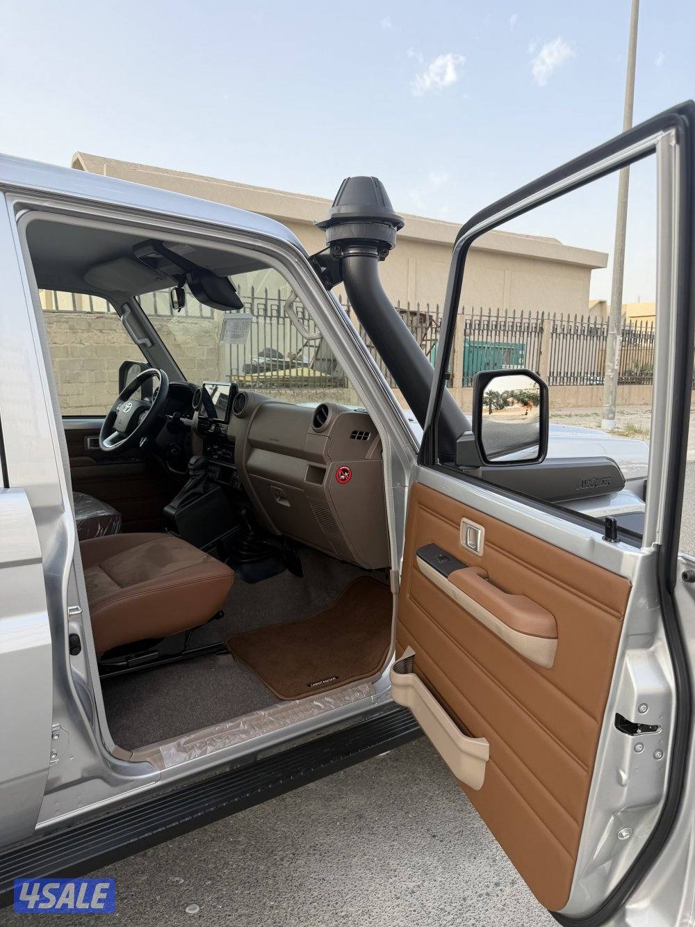 لاند كروزر نص 2026 اصفار5