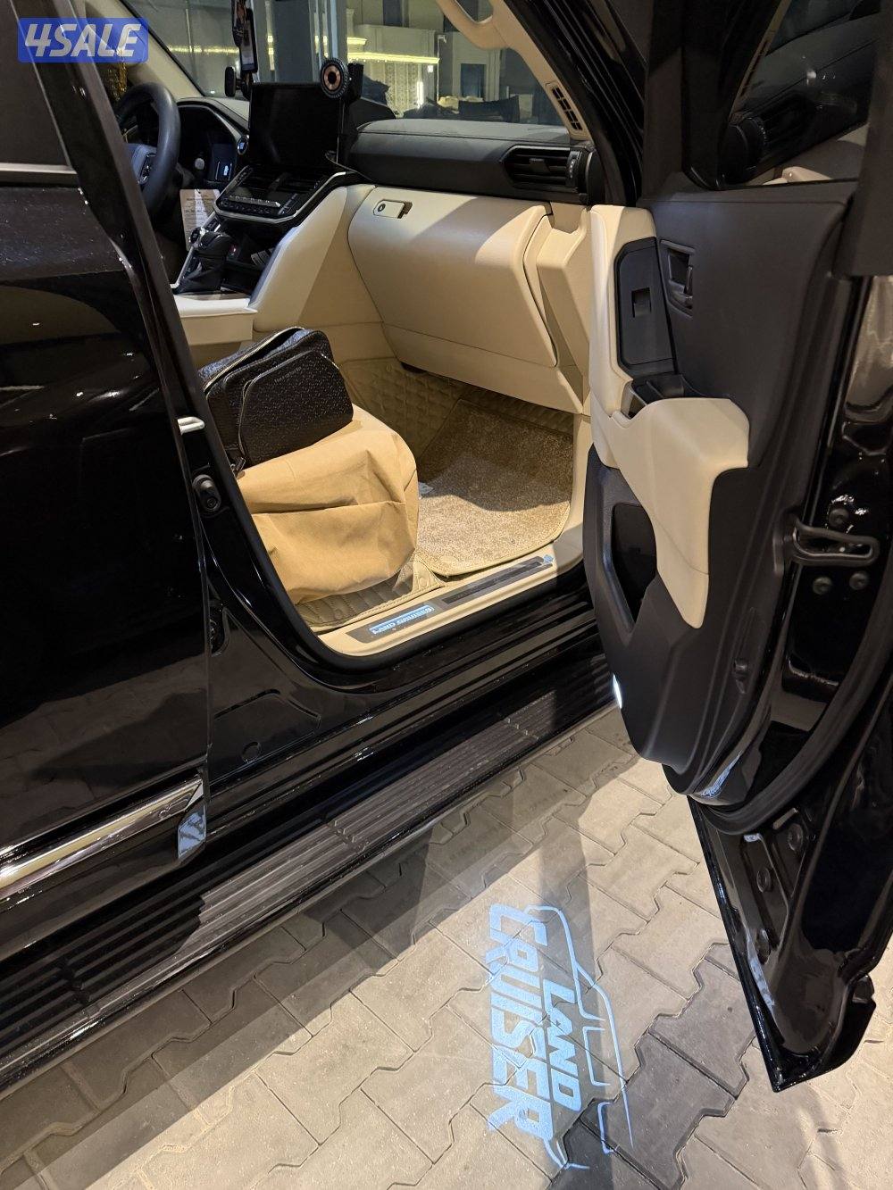 للبيع لاند كروزر 2025 Aero صبغ الوكالة بحالة الوكالة قابل للمساومة6