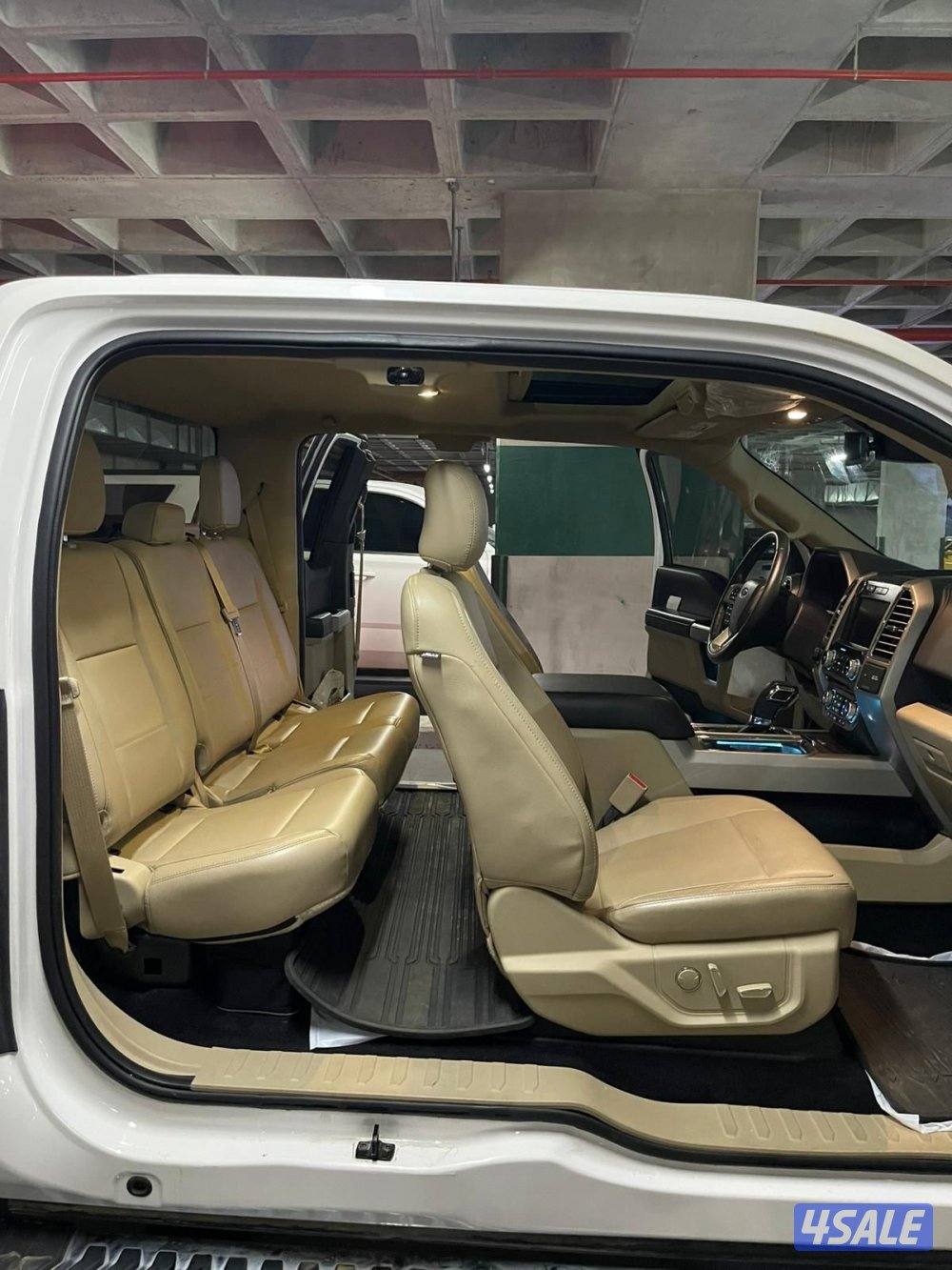 للبيع وانيت فورد لاريت (f-150) مخزن فل اوبشن اللون صدفي صبغ وكاله8