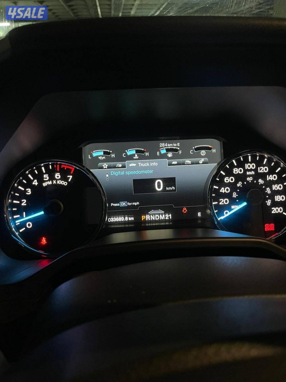 للبيع وانيت فورد لاريت (f-150) مخزن فل اوبشن اللون صدفي صبغ وكاله14