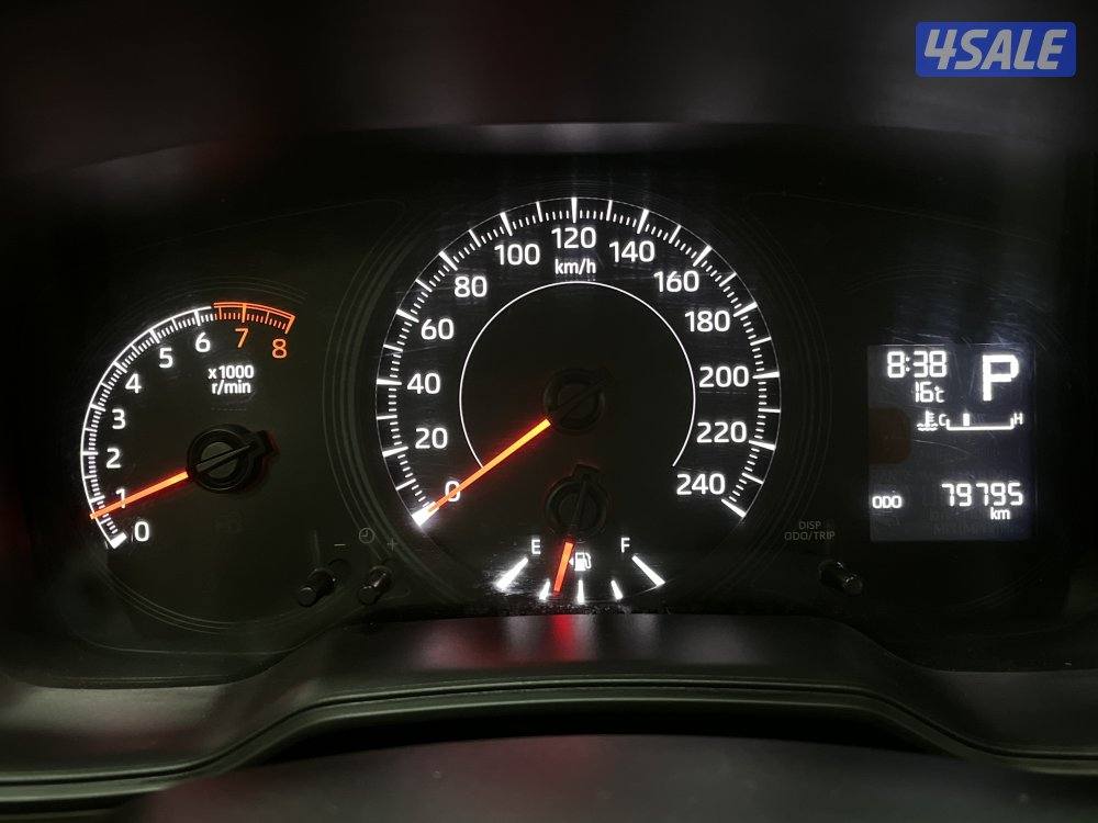 TOYOTA COROLLA 1.6L XLI STD OPTION6