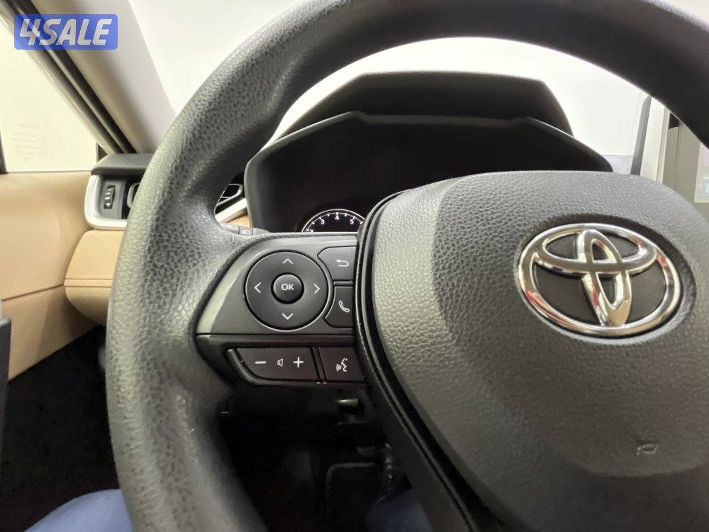 TOYOTA RAV401 4X2 STANDARD OPTION7
