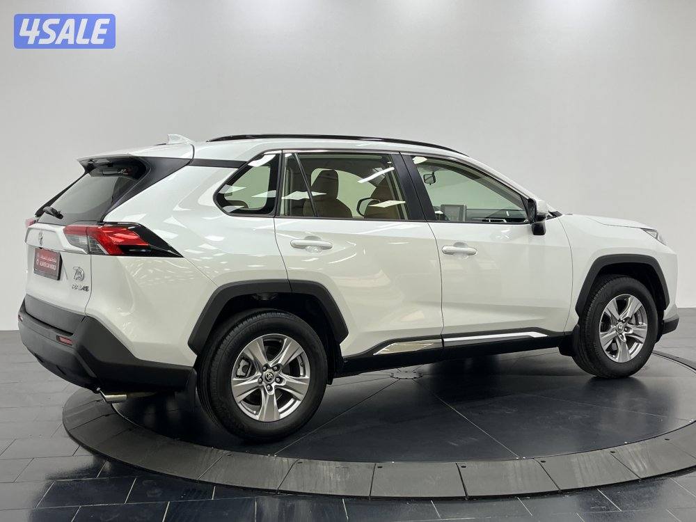 TOYOTA RAV401 4X2 STANDARD OPTION14