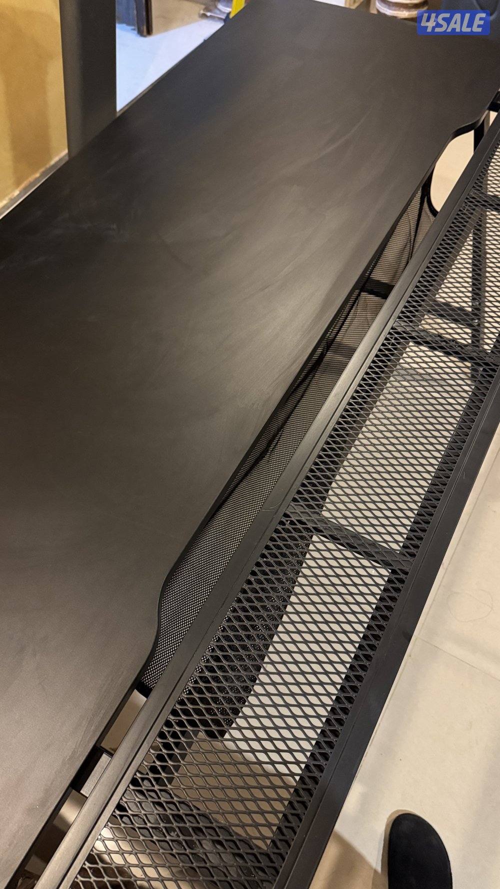 طاولة قيمنق1