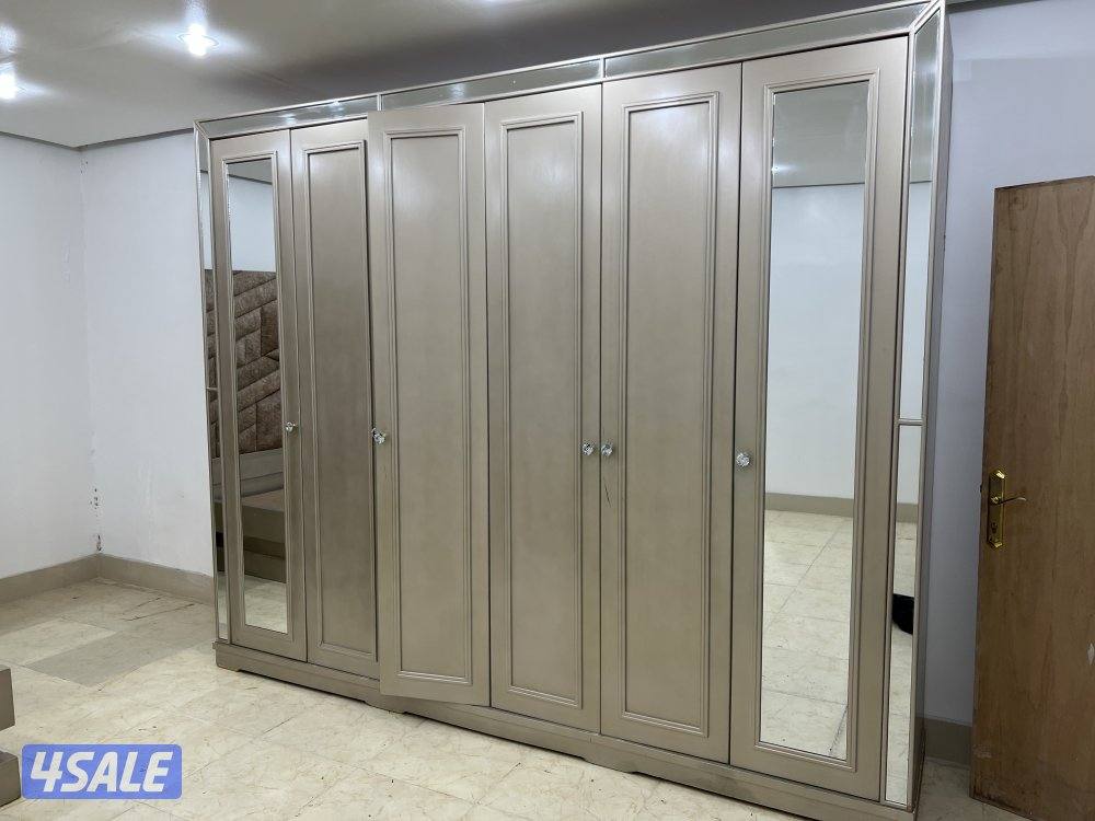 غرفة نوم ملكية خشب محلي سرير مترين بمترين والكبت عالي (6) ابواب1