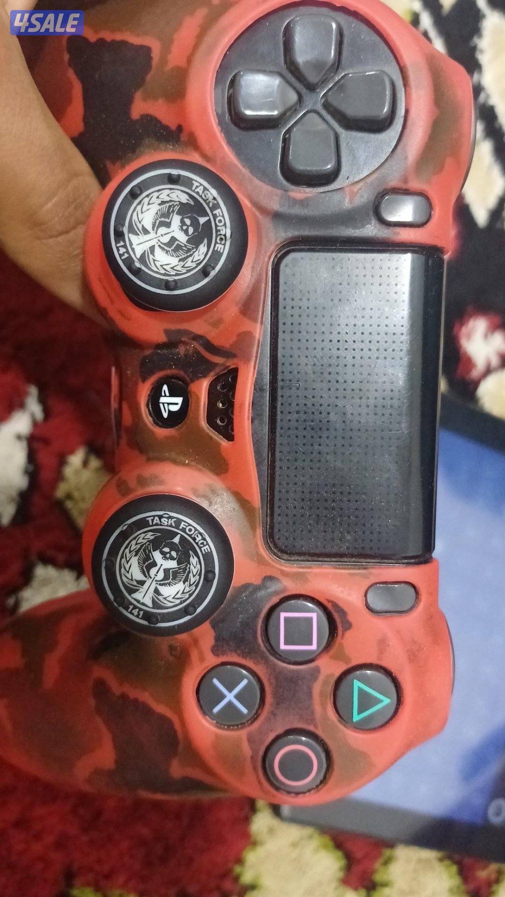 سوني 4 نظيفه وشغاله ١٠٠٪ مع يدتين و٥ اشرطه2