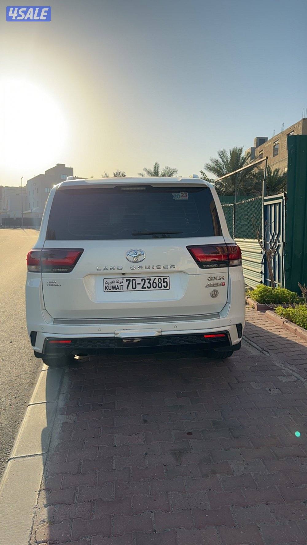 جيب لاندكروزر1