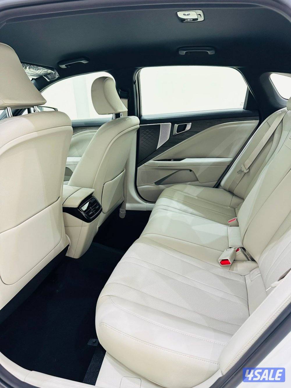 للبيع كـيــــا 3.5 K8 موديل 20245