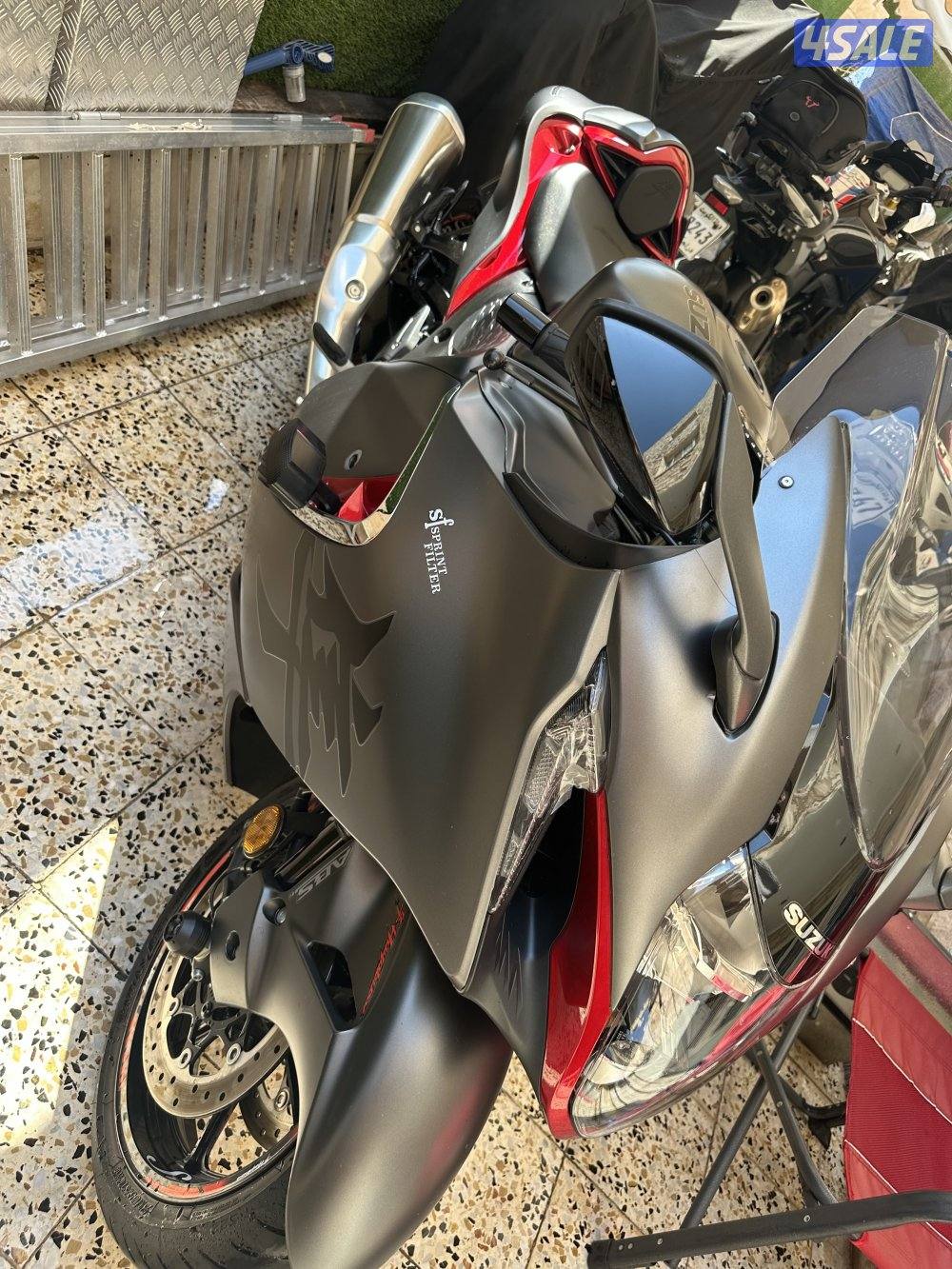 دراجه ناريه نوع سزوكي هايبوسا موديل 24  وارد الوكاله اللون رمادي مطفي2