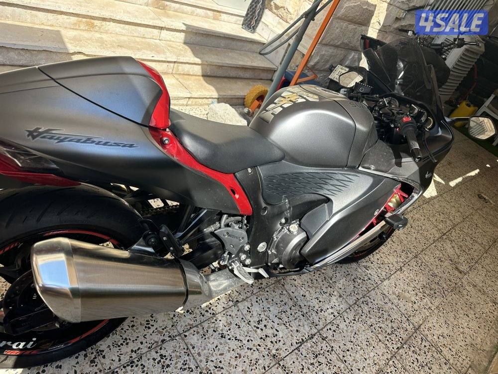 دراجه ناريه نوع سزوكي هايبوسا موديل 24  وارد الوكاله اللون رمادي مطفي3