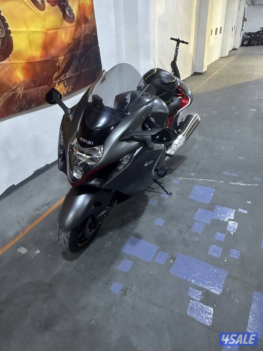 دراجه ناريه نوع سزوكي هايبوسا موديل 24  وارد الوكاله اللون رمادي مطفي7