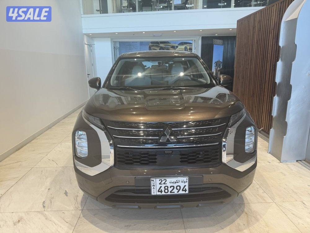 Mitsubishi outlander1