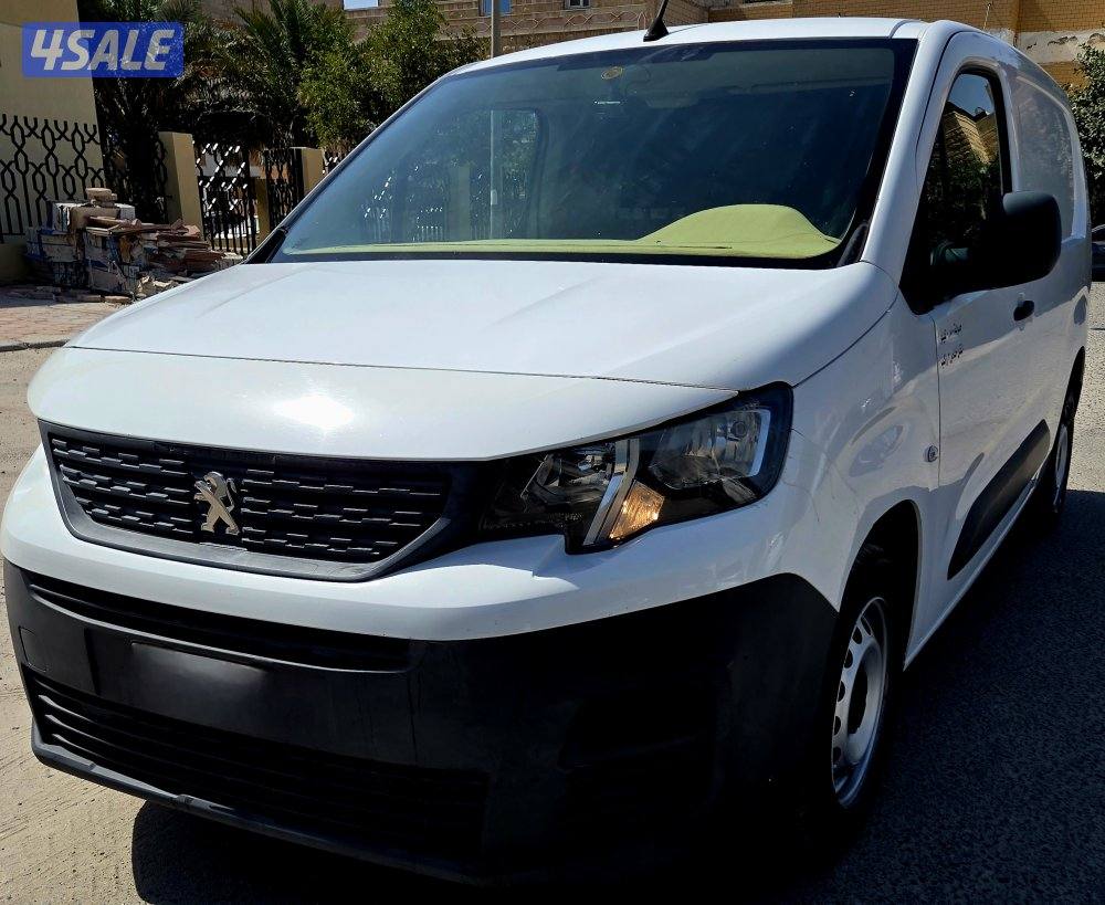 للبيع بيجو بارتنر نظيف0