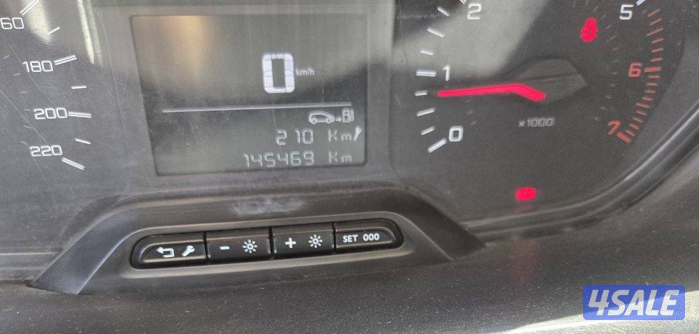 للبيع بيجو بارتنر نظيف6