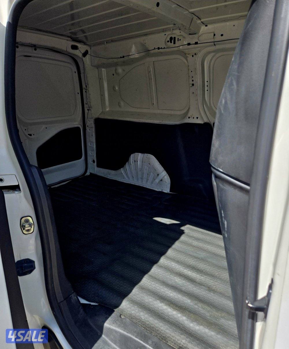 للبيع بيجو بارتنر نظيف7