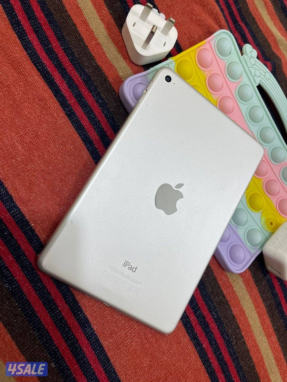 ايباد ابل ميني فور 4 نظيف وشغال تمام 16 قيقا ينزل كل البرامج ينزل تيمز3