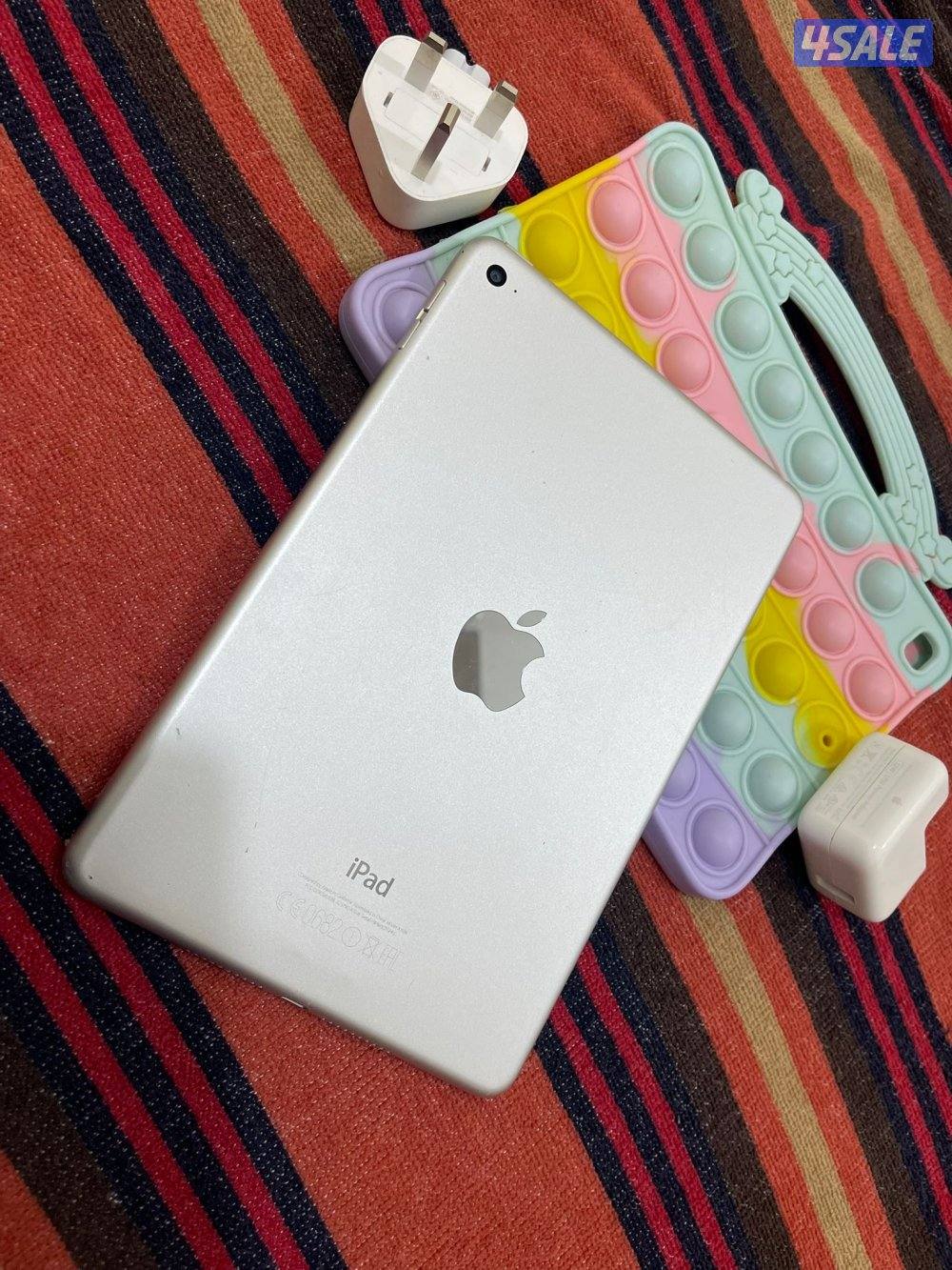 ايباد ابل ميني فور 4 نظيف وشغال تمام 16 قيقا ينزل كل البرامج ينزل تيمز5