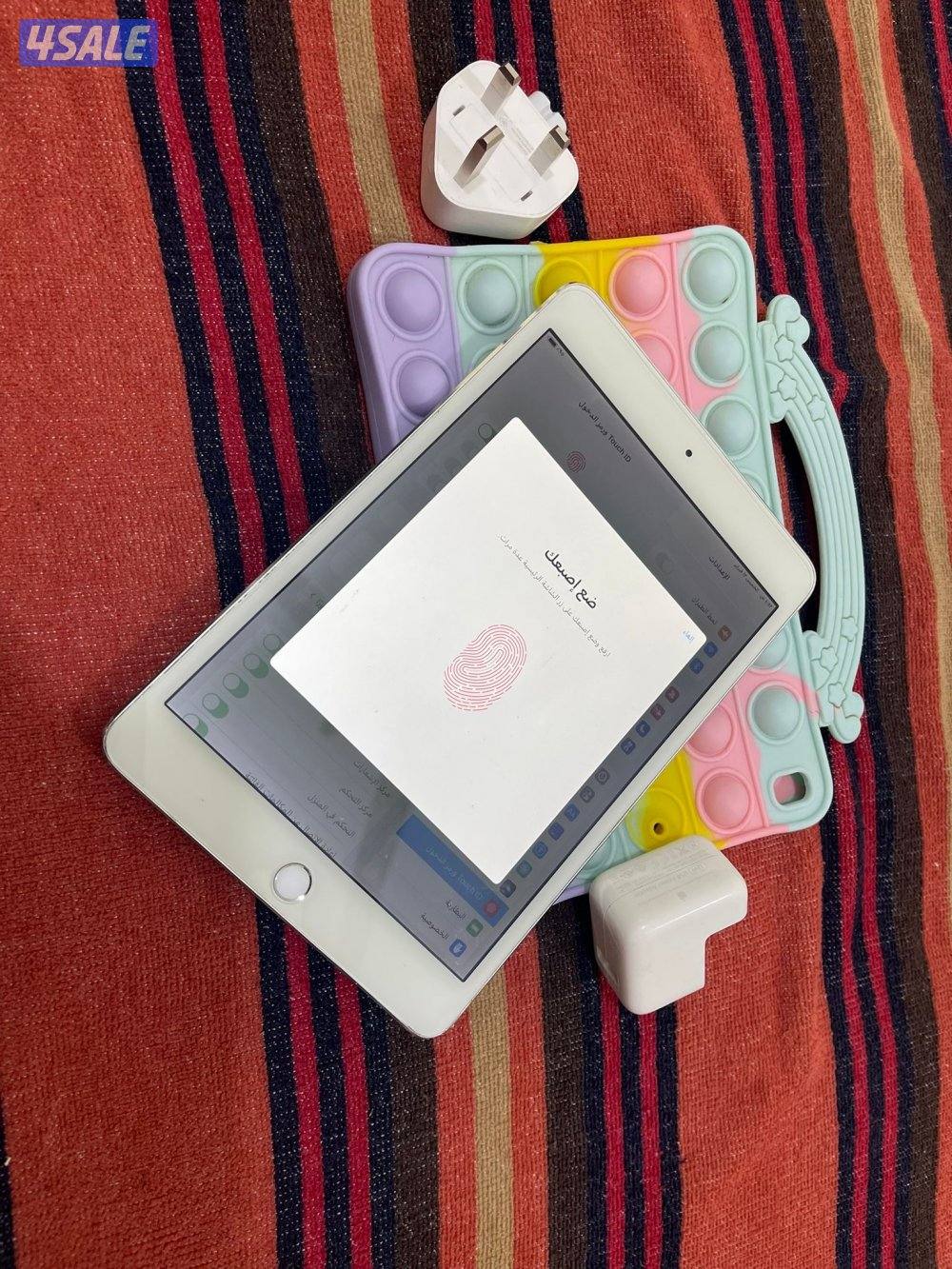 ايباد ابل ميني فور 4 نظيف وشغال تمام 16 قيقا ينزل كل البرامج ينزل تيمز6