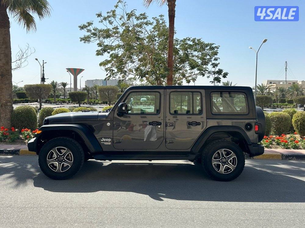 جيب رانجلر 2020 ماشي 121 شرط الفحص وارد الكويت3