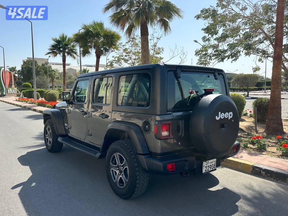 جيب رانجلر 2020 ماشي 121 شرط الفحص وارد الكويت4