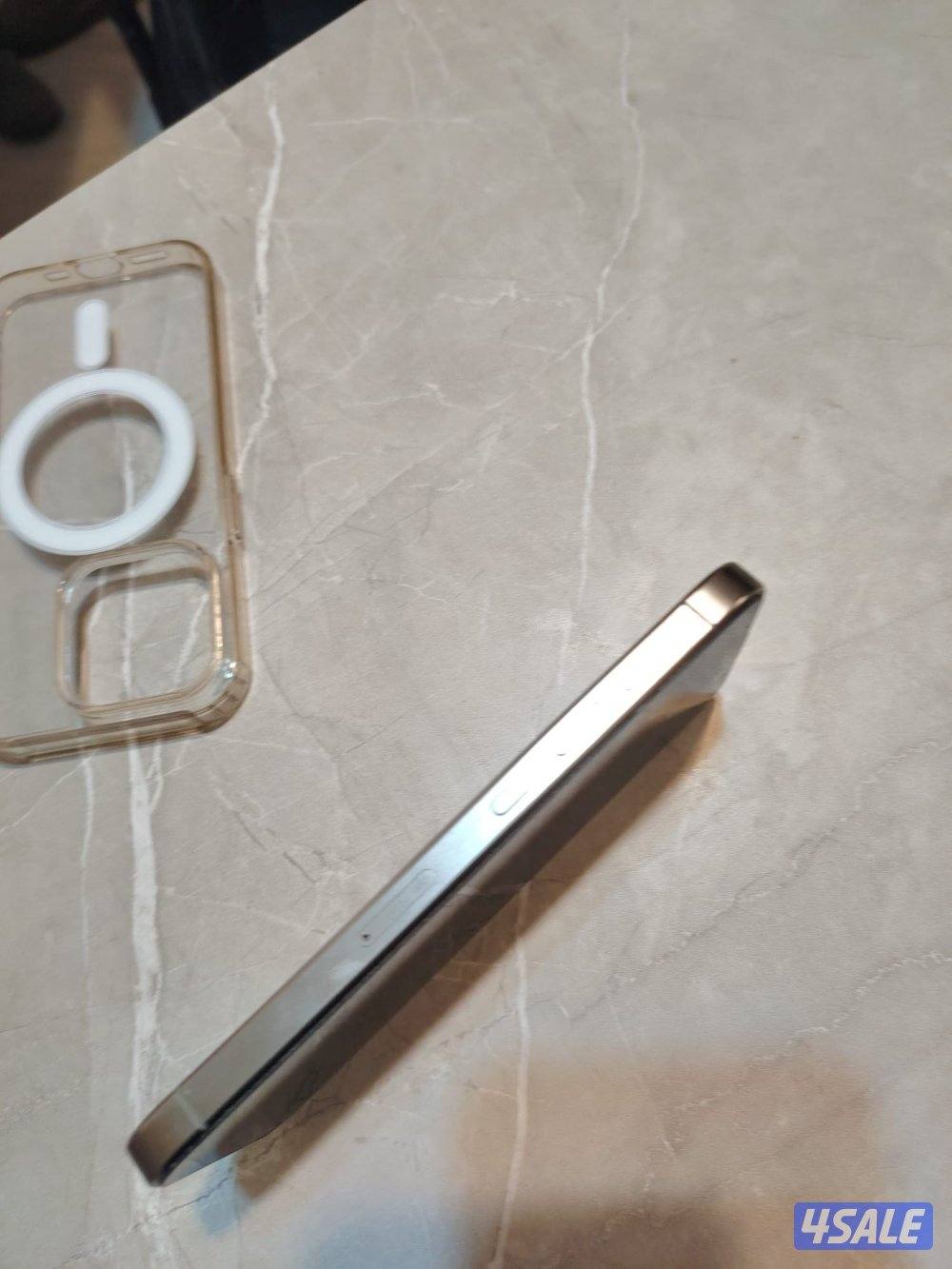 ايفون 15 برو بطاريه ٨٦4