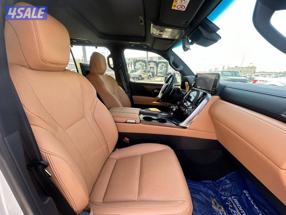 لكزس LX600 درجة اولى twinturbo .V6 موديل 2025 ماشي 27.000 k.m5