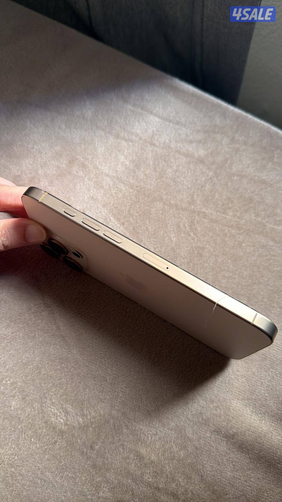 ايفون ١٦ برو ماكس ٢٦٥ جيجا مع الكابل الأصلي والبوكس نسبة البطاريه ٨٩٪4