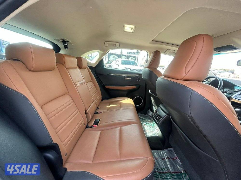 لكزس300.NX موديل 2021 ماشى 19.000 k.m  وارد الساير .4