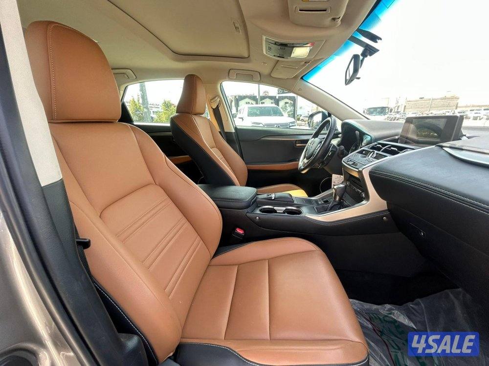 لكزس300.NX موديل 2021 ماشى 19.000 k.m  وارد الساير .5