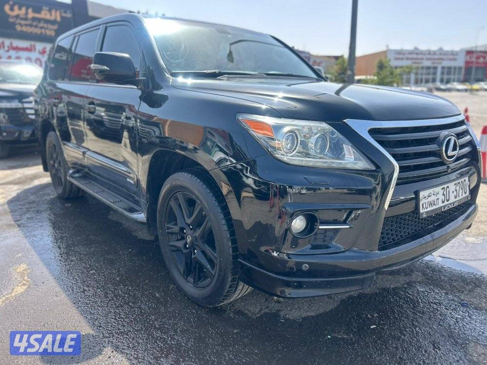 لكزس LX570 درجة ثانيه  موديل 2014 ماشى 230.000 k.m  وارد الساير1