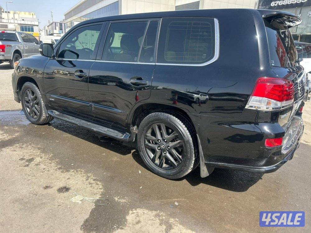 لكزس LX570 درجة ثانيه  موديل 2014 ماشى 230.000 k.m  وارد الساير2