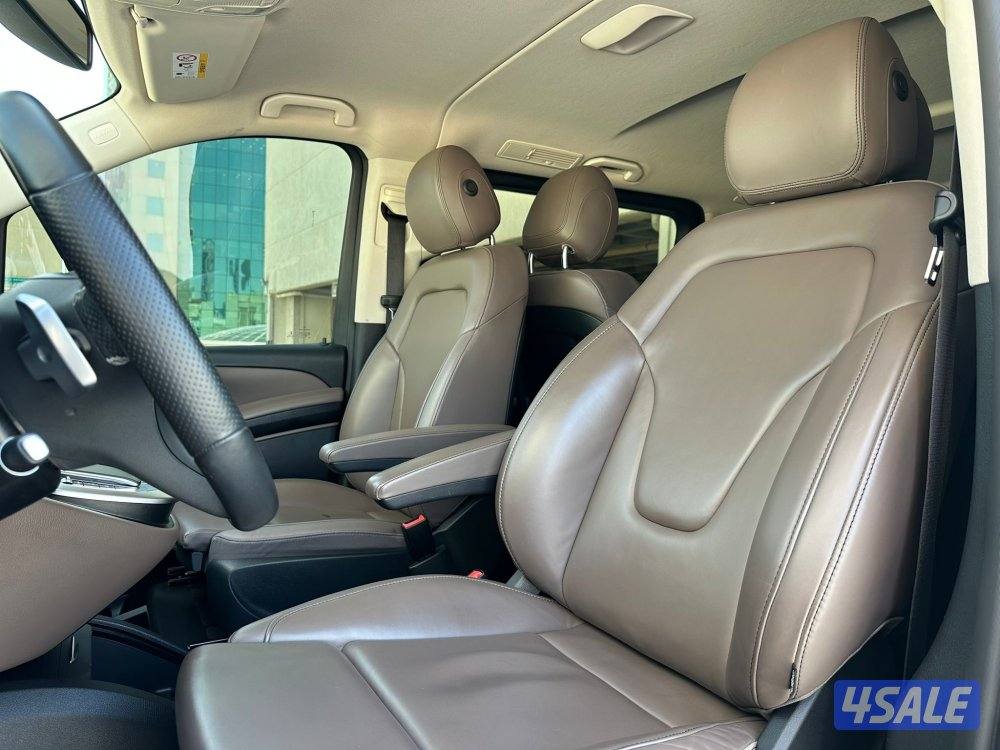 مرسيدسV250 كتAMG موديل2023 عداد31الف وارد الملا تحت الكفاله6