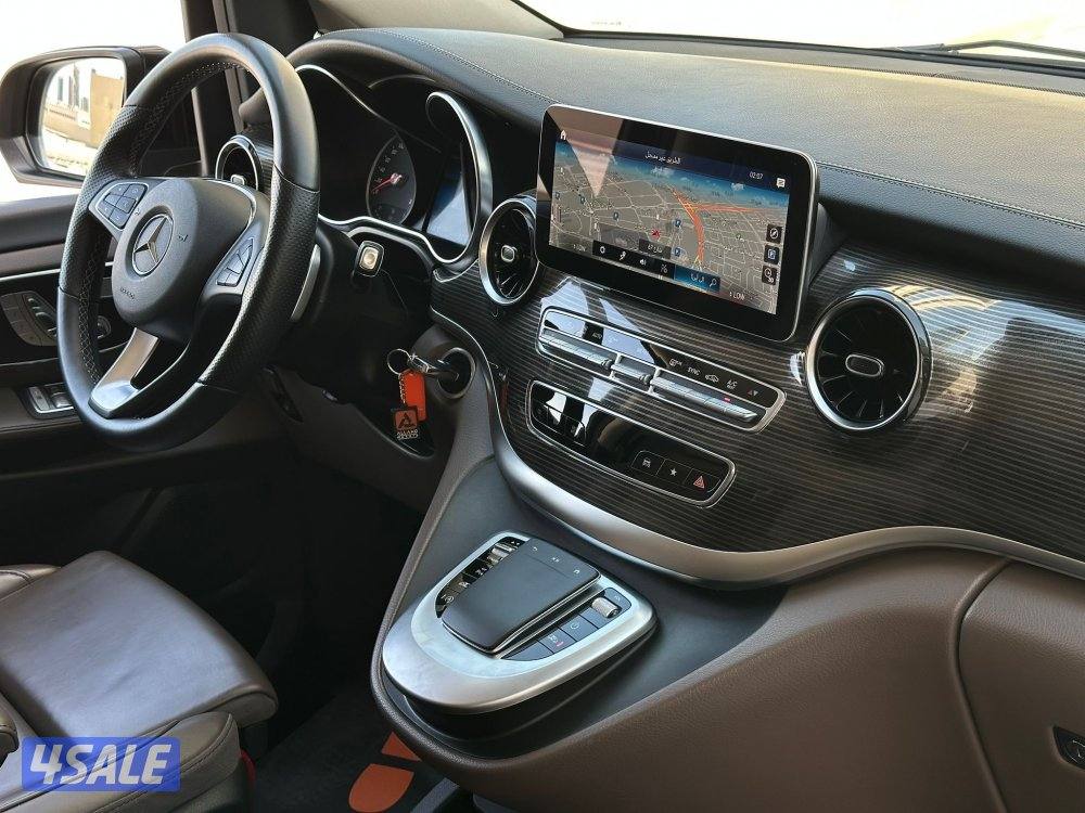 مرسيدسV250 كتAMG موديل2023 عداد31الف وارد الملا تحت الكفاله10