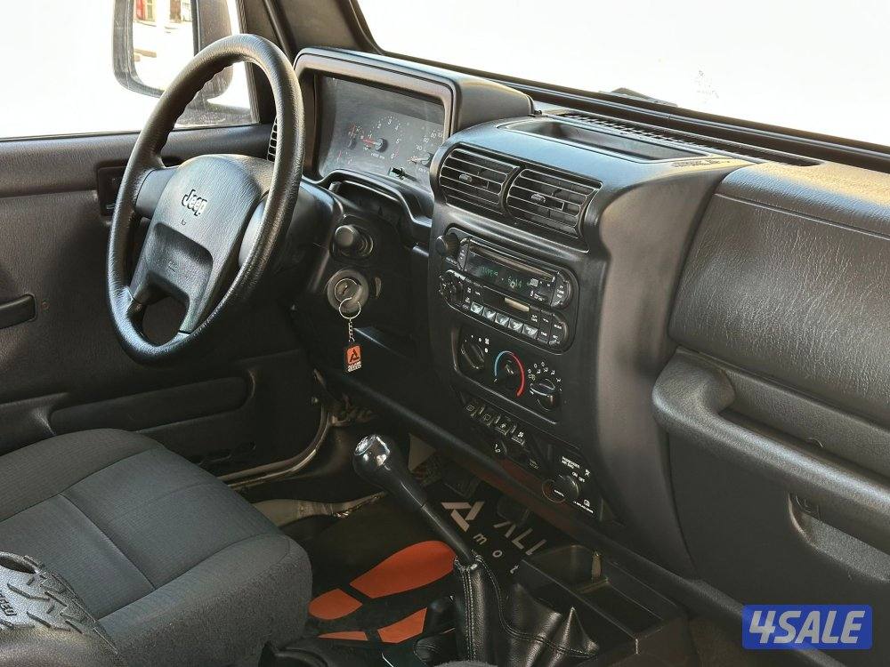 مرسيدسV250 كتAMG موديل2023 عداد31الف وارد الملا تحت الكفاله9