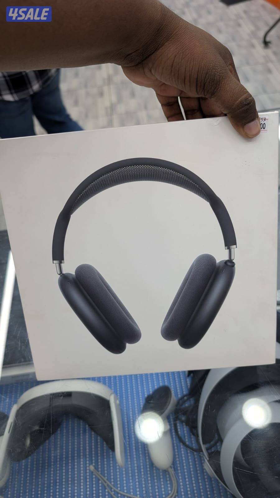 Airpod max type C USED LIKE NEW4