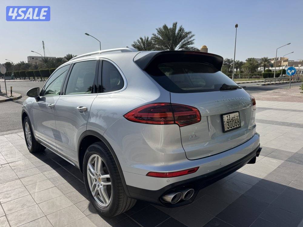 للبيع : بورش كايين S : عداد 71 آلف كم : موديل 20166