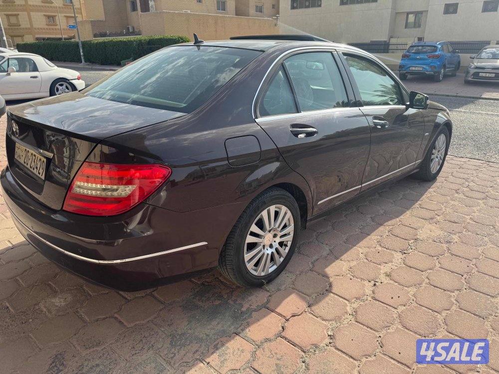 مرسيدس C200 موديل 2012 عداد 220 الف1