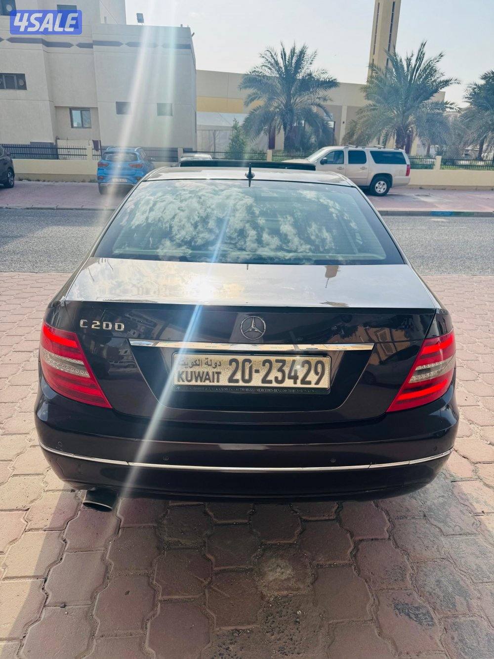 مرسيدس C200 موديل 2012 عداد 220 الف6