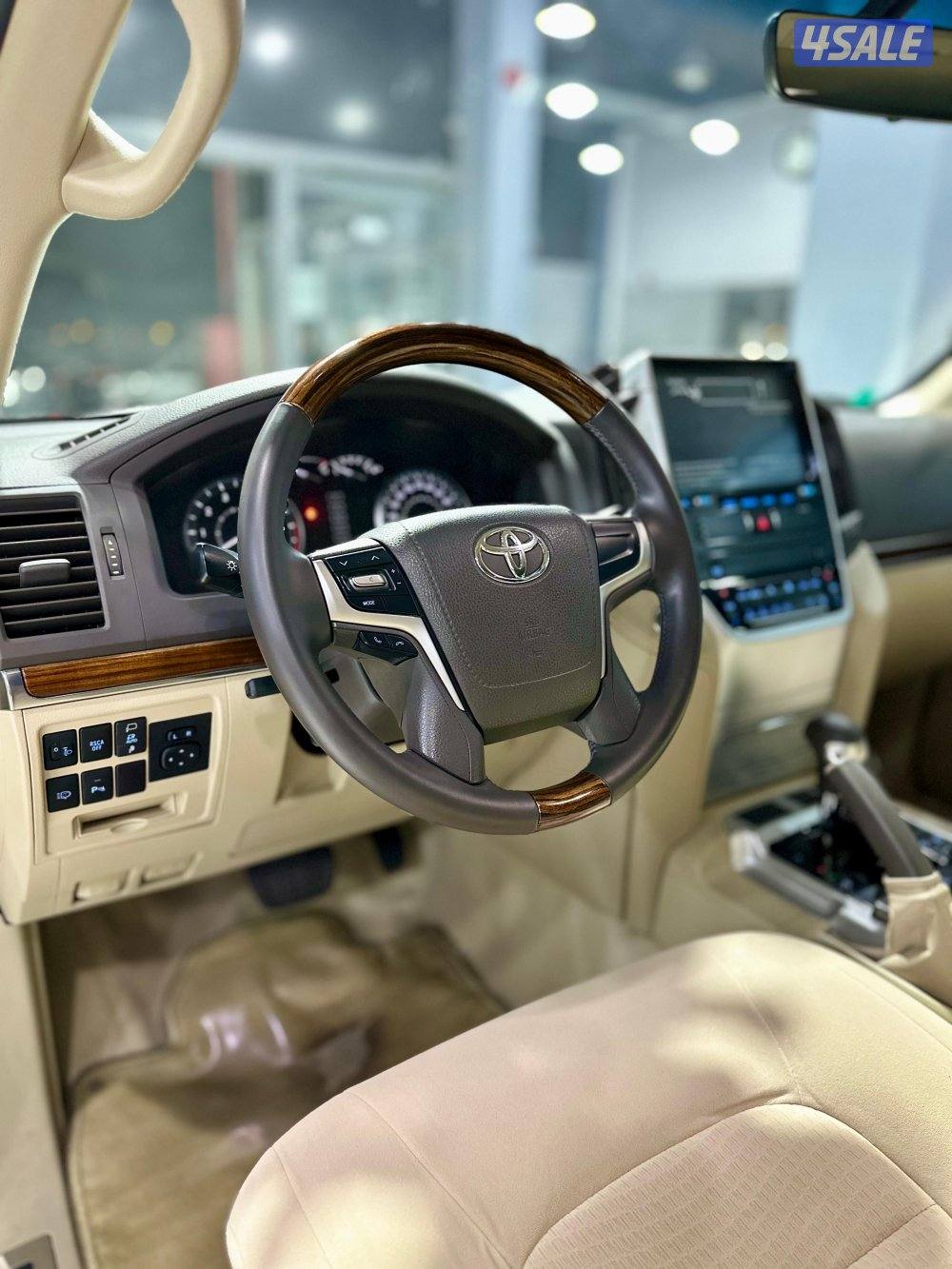 لاند GXR الساير موديل 2018 عداد 2708