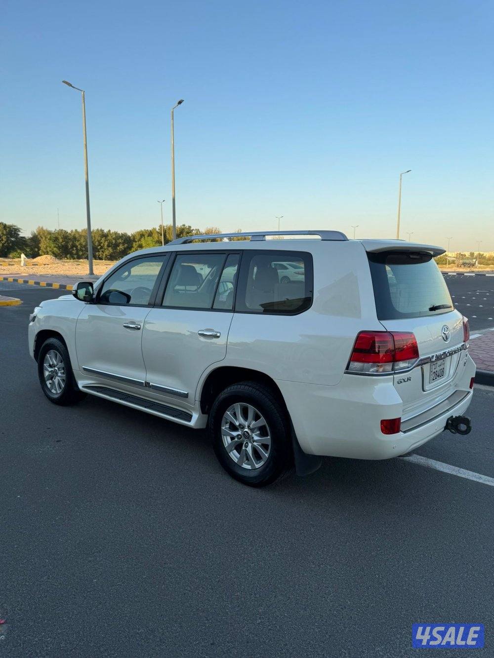 للبيع لاندكروزر ٢٠١٩2