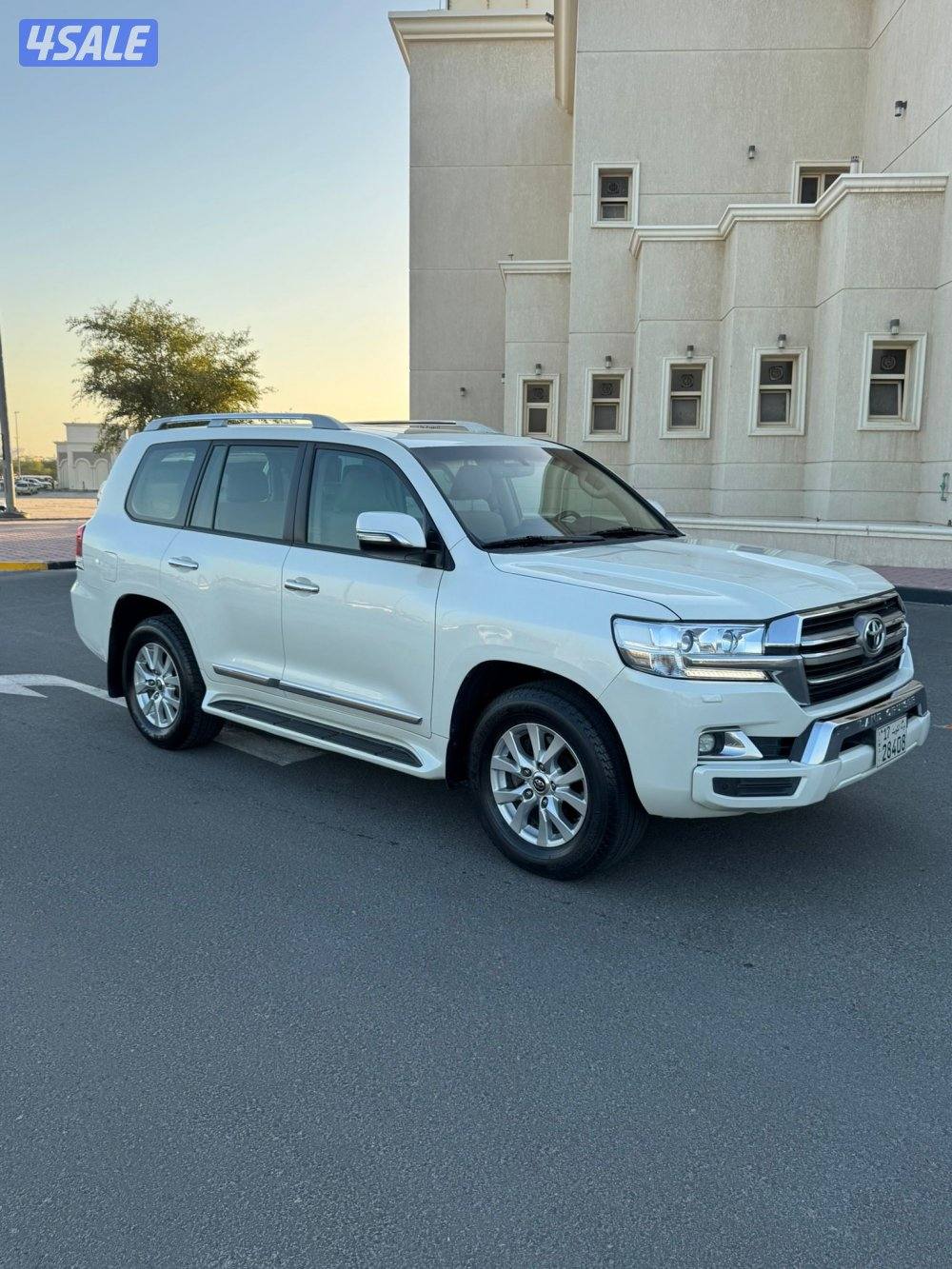 للبيع لاندكروزر ٢٠١٩1