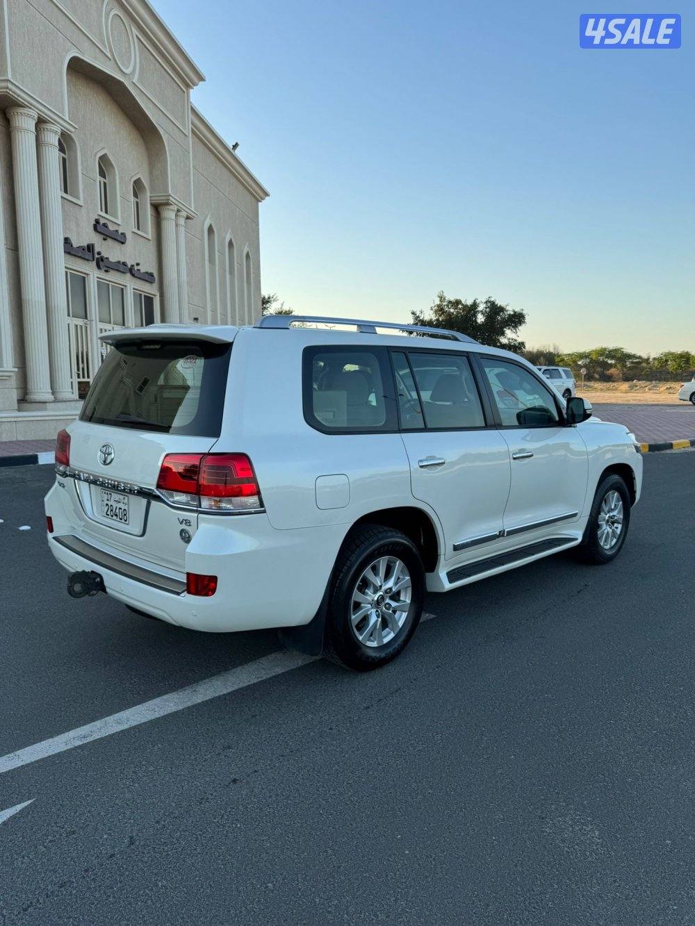 للبيع لاندكروزر ٢٠١٩3