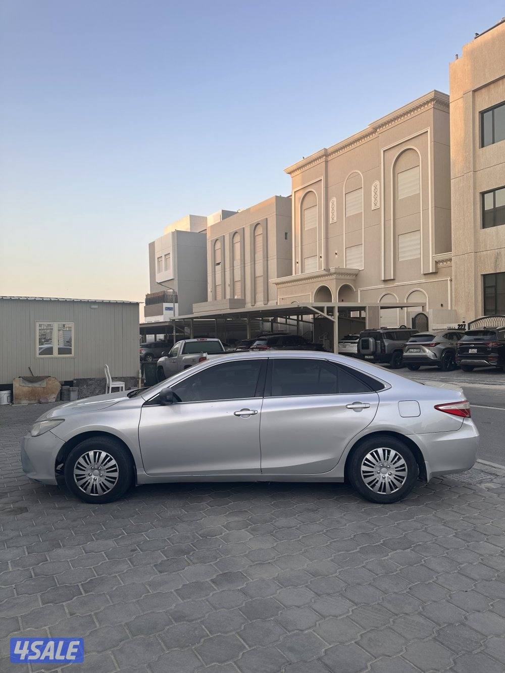 للبيع كامري موديل ٢٠١٦3