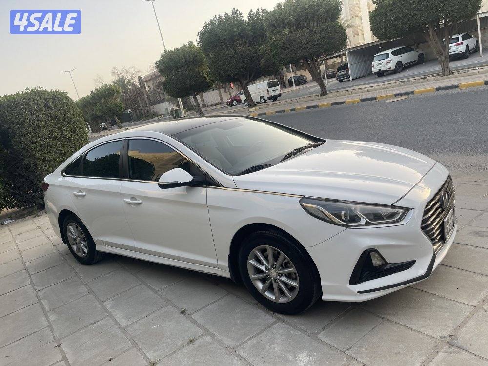 للبيع هيونداي سوناتا 2018 نضيفة حداً2
