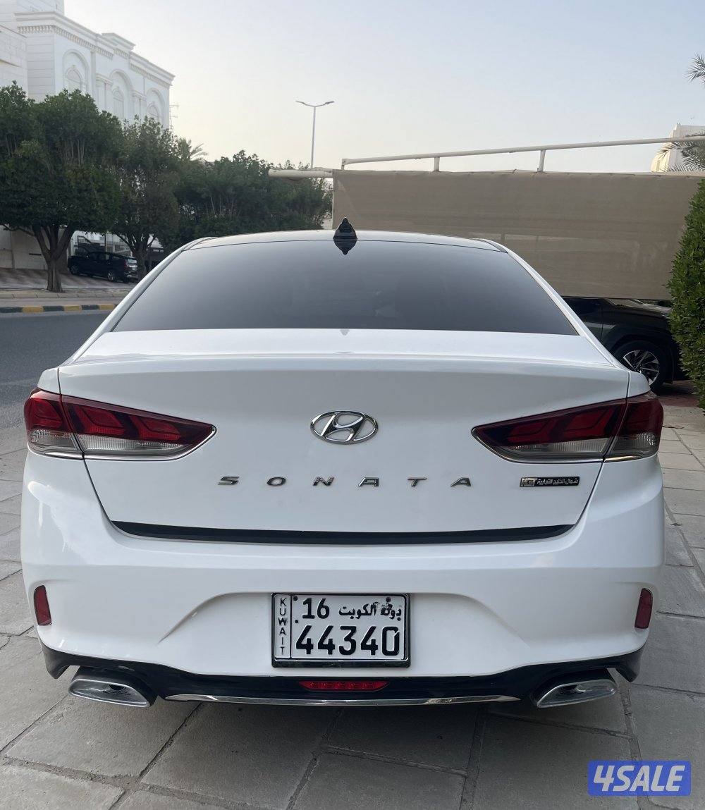 للبيع هيونداي سوناتا 2018 نضيفة حداً4