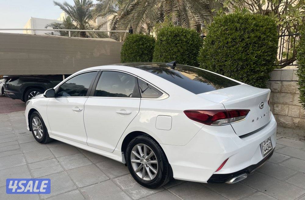 للبيع هيونداي سوناتا 2018 نضيفة حداً5