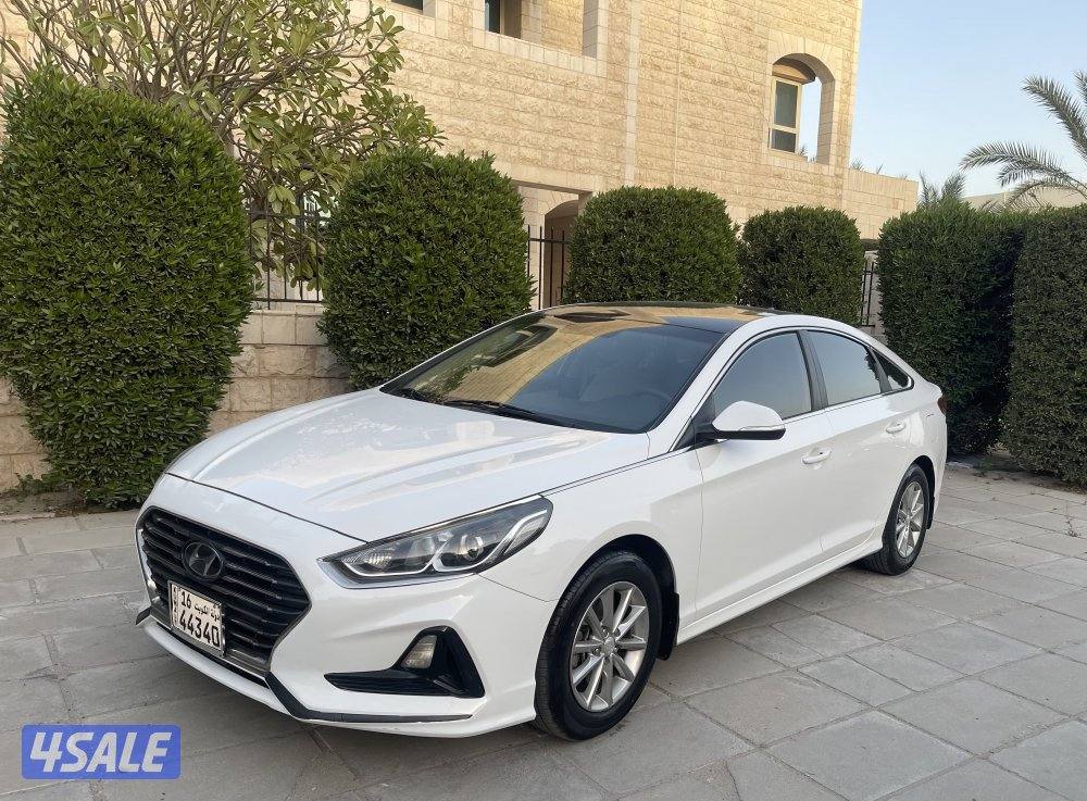 للبيع هيونداي سوناتا 2018 نضيفة حداً7