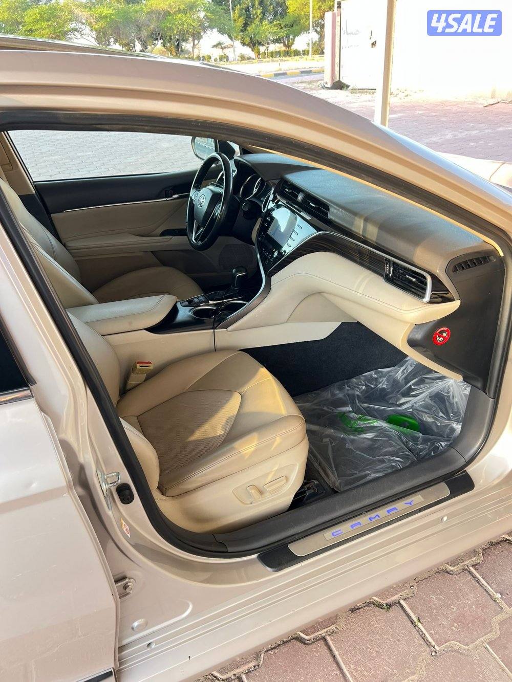 للبيع كامري 2018 6 سلندر شرط الفحص4