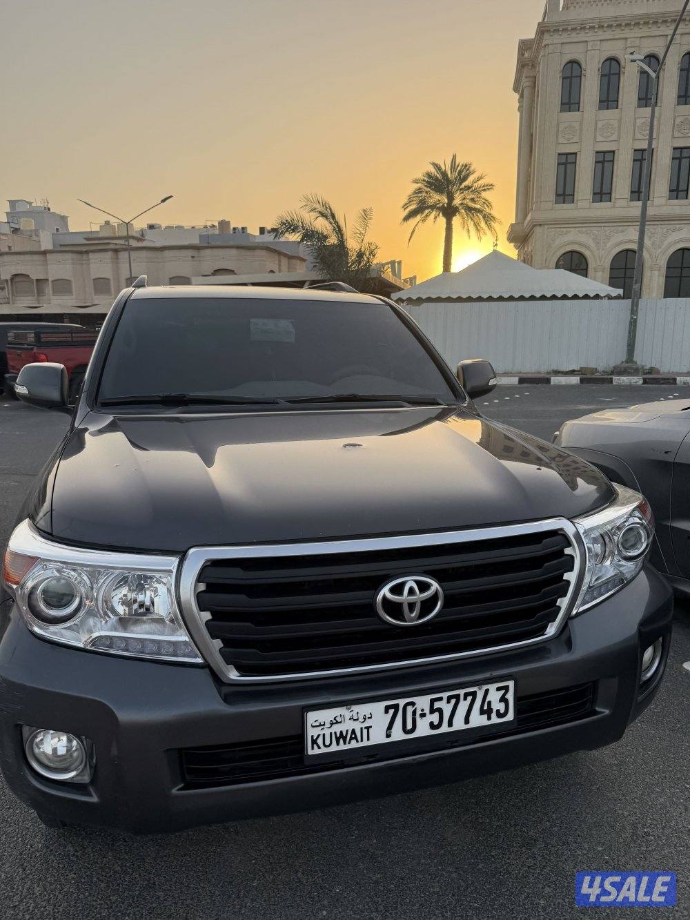 للبيع لاند موديل ٢٠١٣1